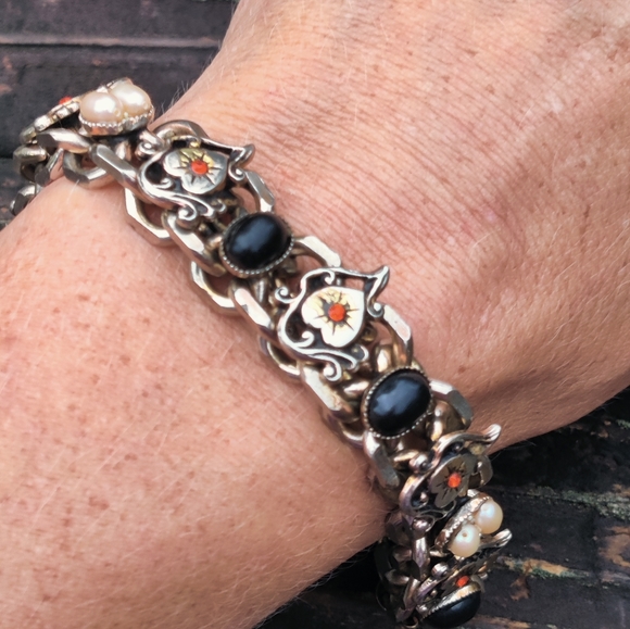 Vintage antique heart onyx and pearl bracelet - Picture 8 of 9
